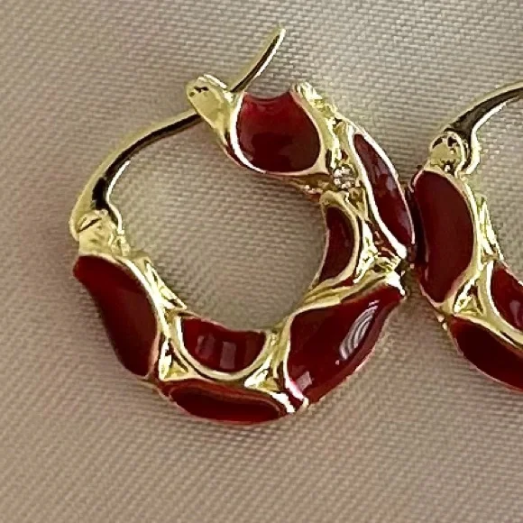Red and gold mini hoops - Picture 2 of 3